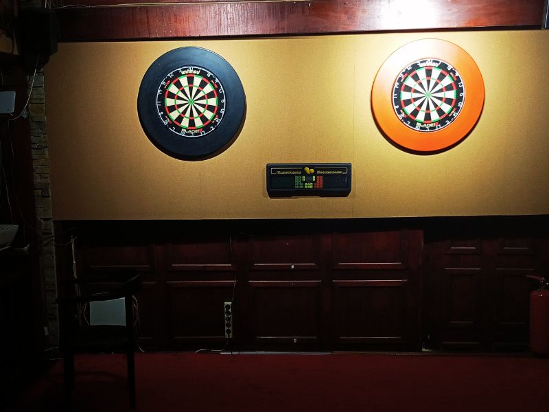 Άποψη του μπαρ και φωτισμός