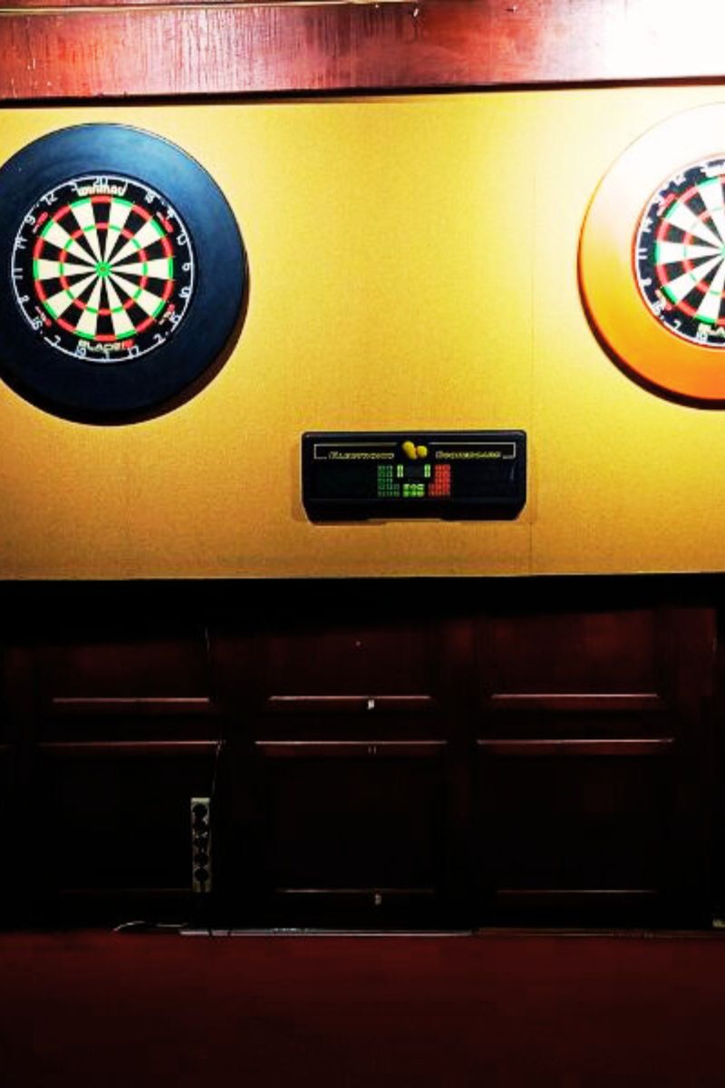 Άποψη του μπαρ και φωτισμός